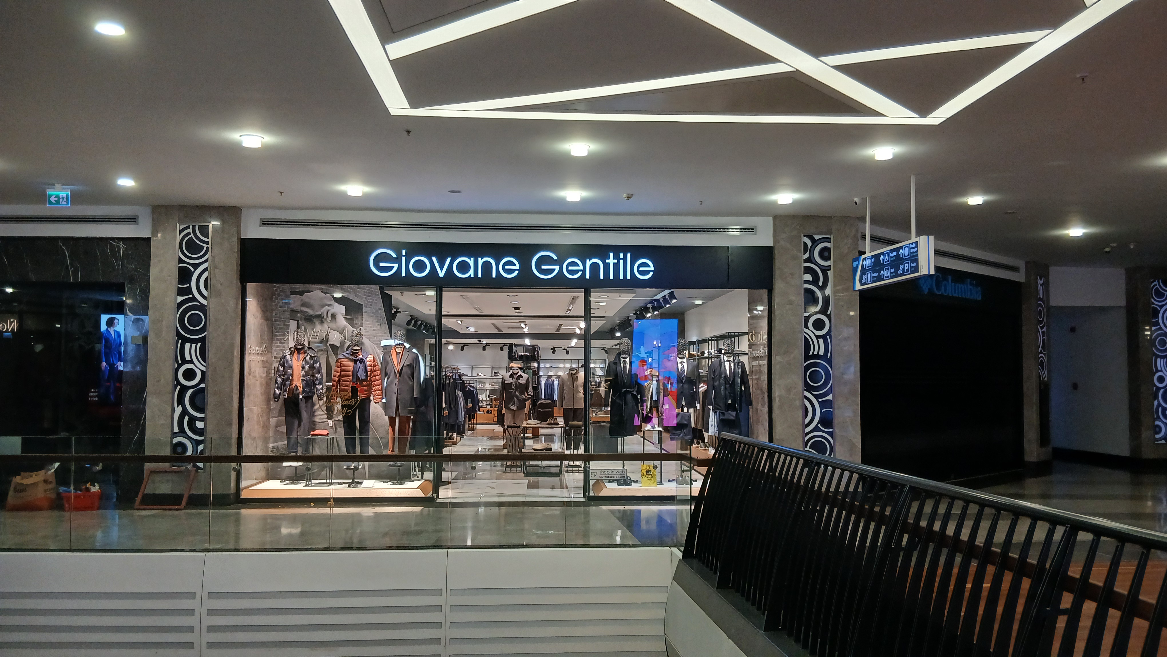 Mağaza Vitrin ve Cephe Konsepti